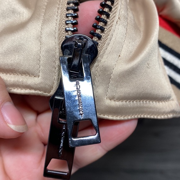 BURBERRY Harlington Logo Patch Satin Bomber Jacket - Picture 14 of 16